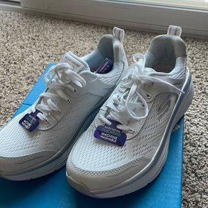 Skechers D’lux walkers machine washable